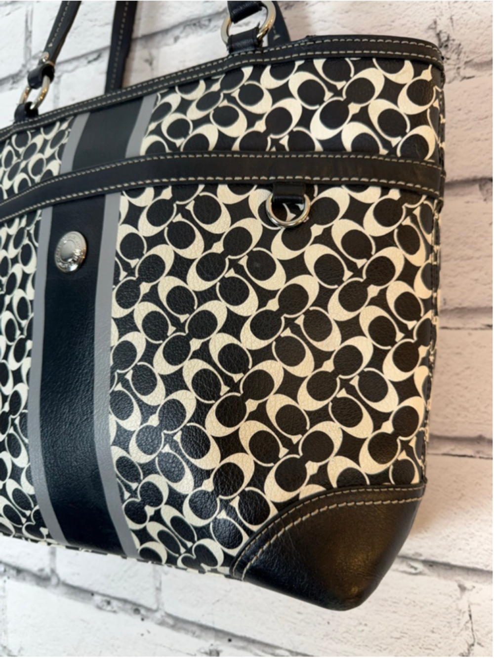 Women's Coach Chelsea Heritage Black and White Signature C Tote Bag - Picture 3 of 16
